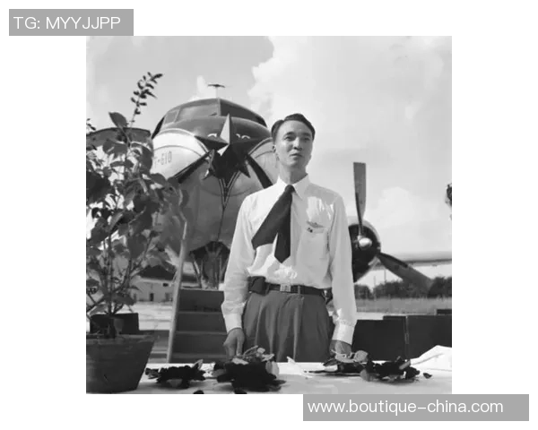 《全球足球传奇球星素描头像集:勾勒绿茵场上的不朽英姿》 《全球足球传奇球星素描头像集:勾勒绿茵场上的不朽英姿》