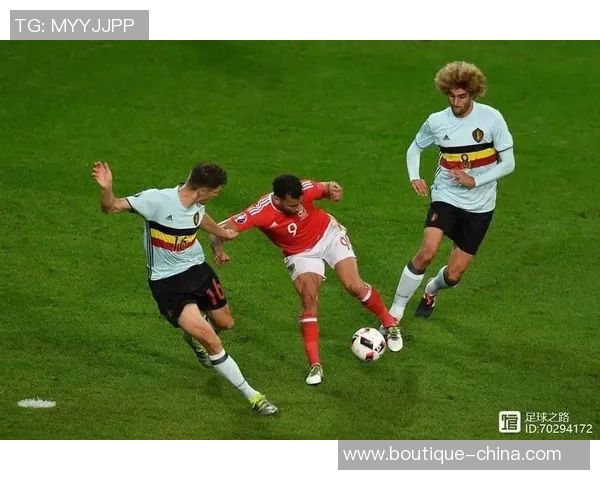 盘点足坛巨星花式过人瞬间展现足球技巧与艺术魅力 盘点足坛巨星花式过人瞬间展现足球技巧与艺术魅力