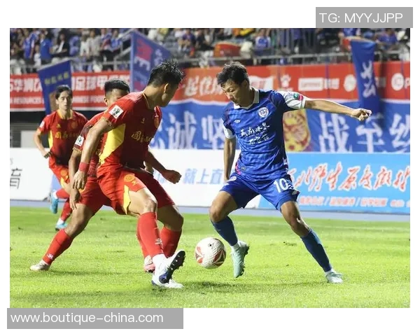 球星眼中的功夫足球：技术与激情的完美融合与冲突